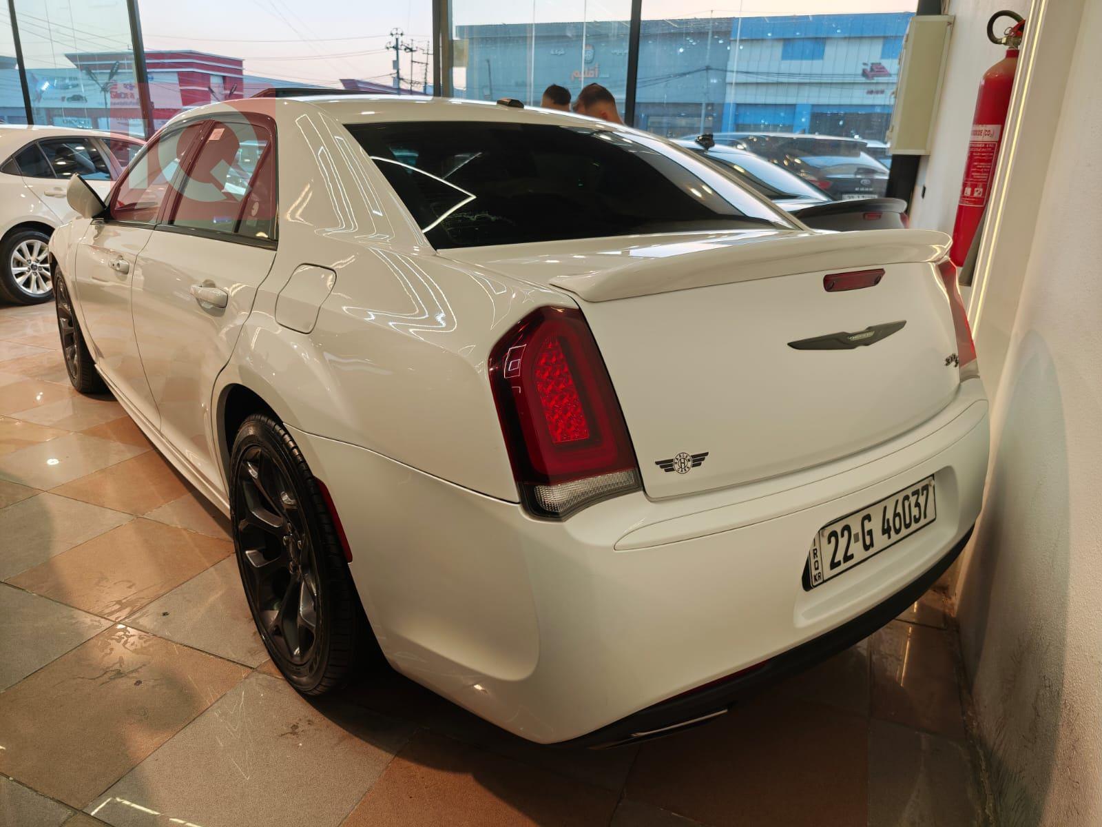 كرايسلر 300